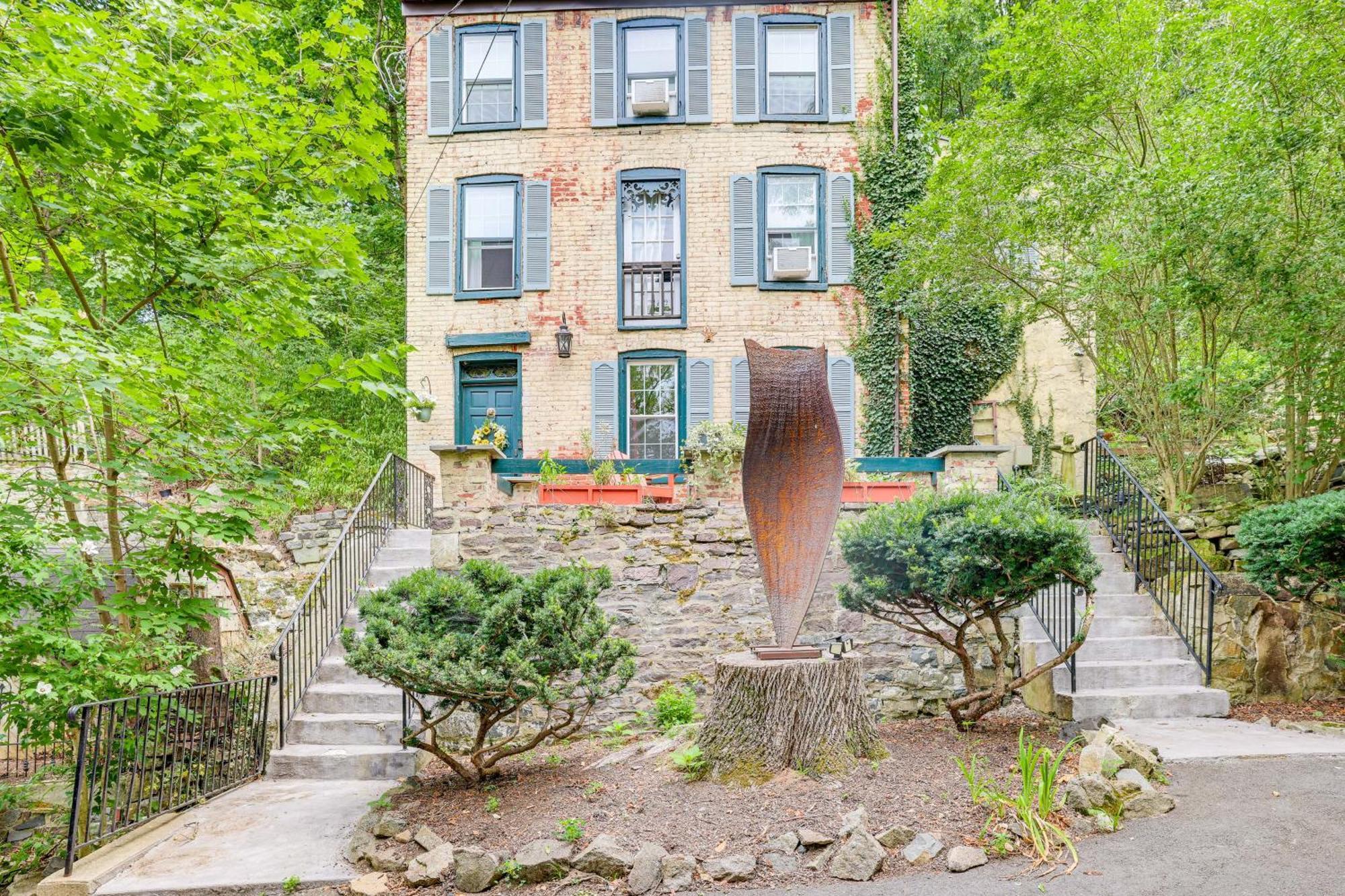 Charming Getaway Less Than 1 Mi To Downtown Lambertville! Exterior photo