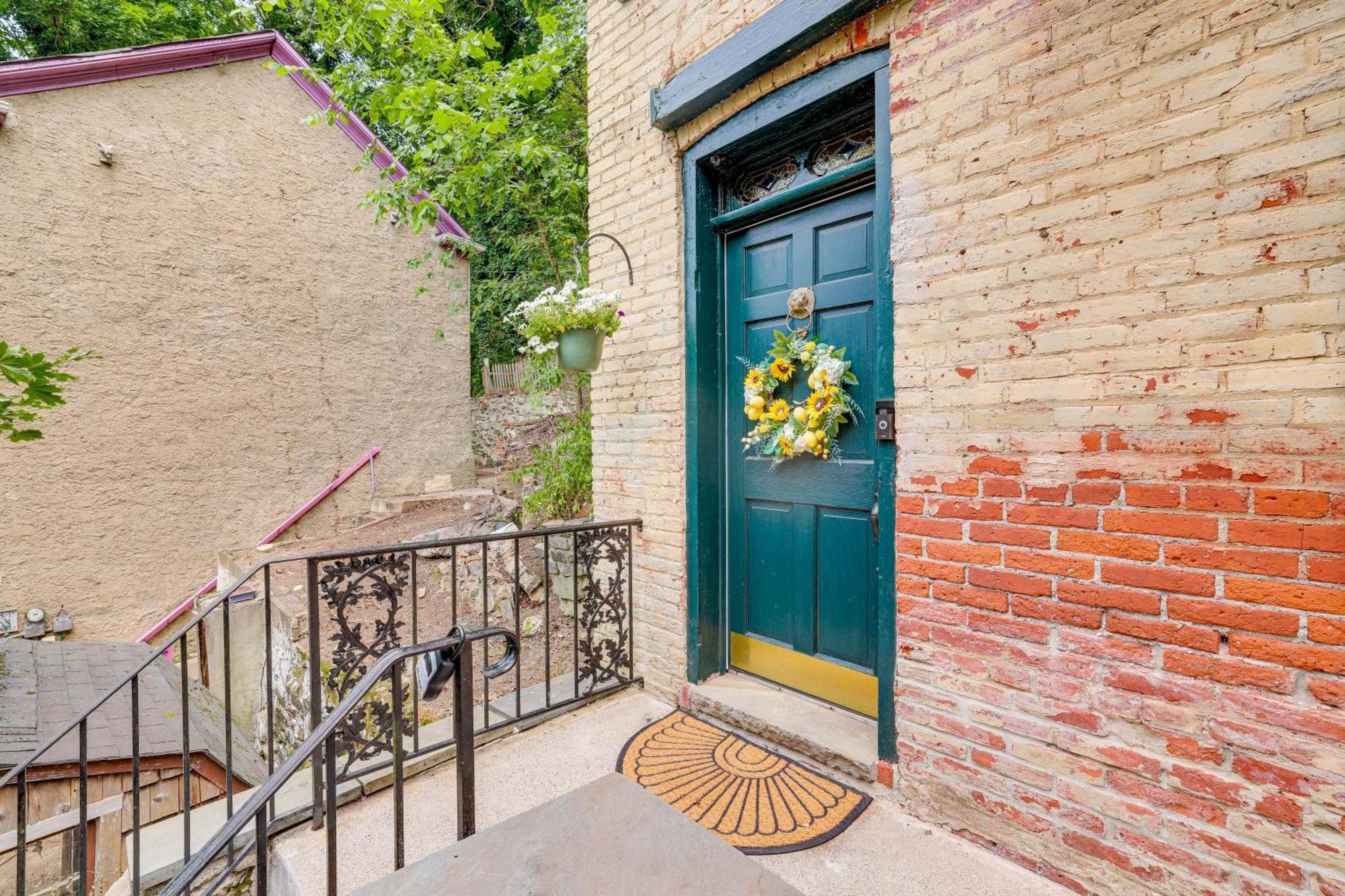 Charming Getaway Less Than 1 Mi To Downtown Lambertville! Exterior photo