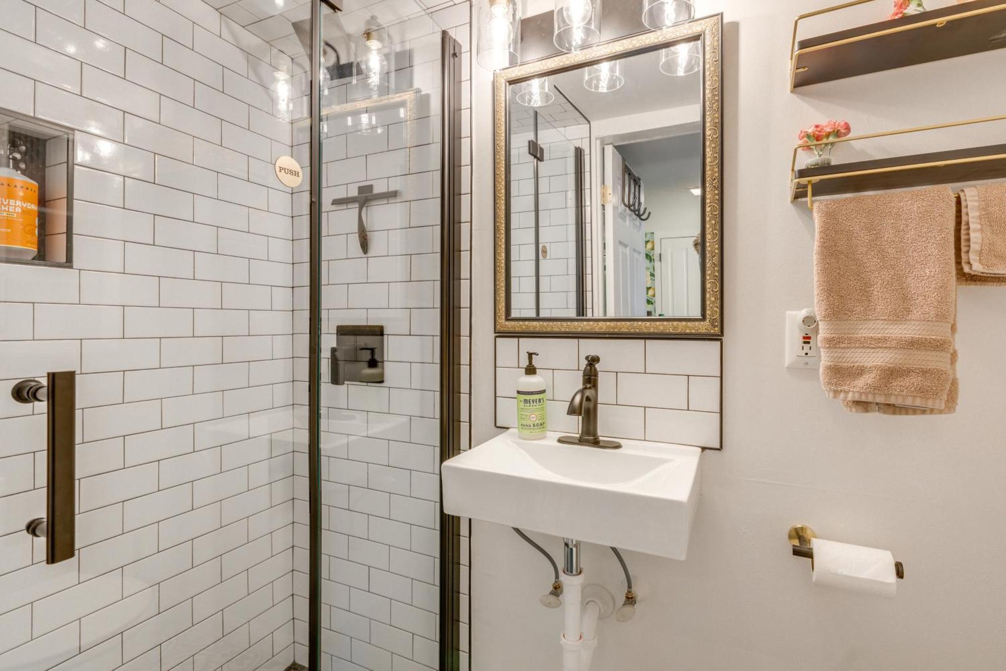 Charming Getaway Less Than 1 Mi To Downtown Lambertville! Exterior photo
